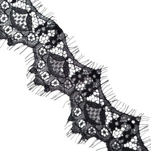 RENDA CHANTILLY 3CM TIRA DE 3 METROS