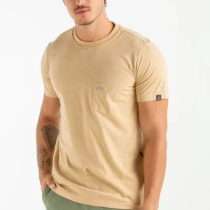 CAMISETA BASICA SLIM MOLINE COM BOLSO CAQUI