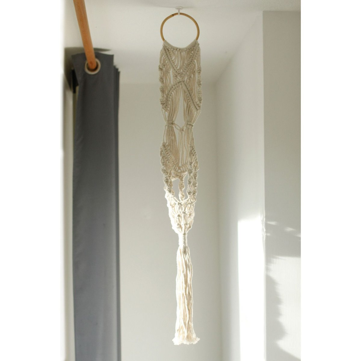 Vaso de Macramé Longo com Argola Rattan | Decoração PT - Image 4