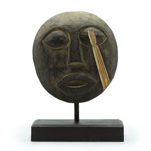 Máscara Decorativa Tribal de Timor – Arte Ancestral