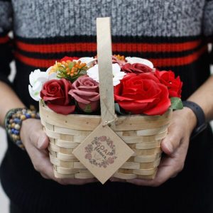 Ramo de Flores de Sabão Grande em Cesta de Vime | Banho Relaxante