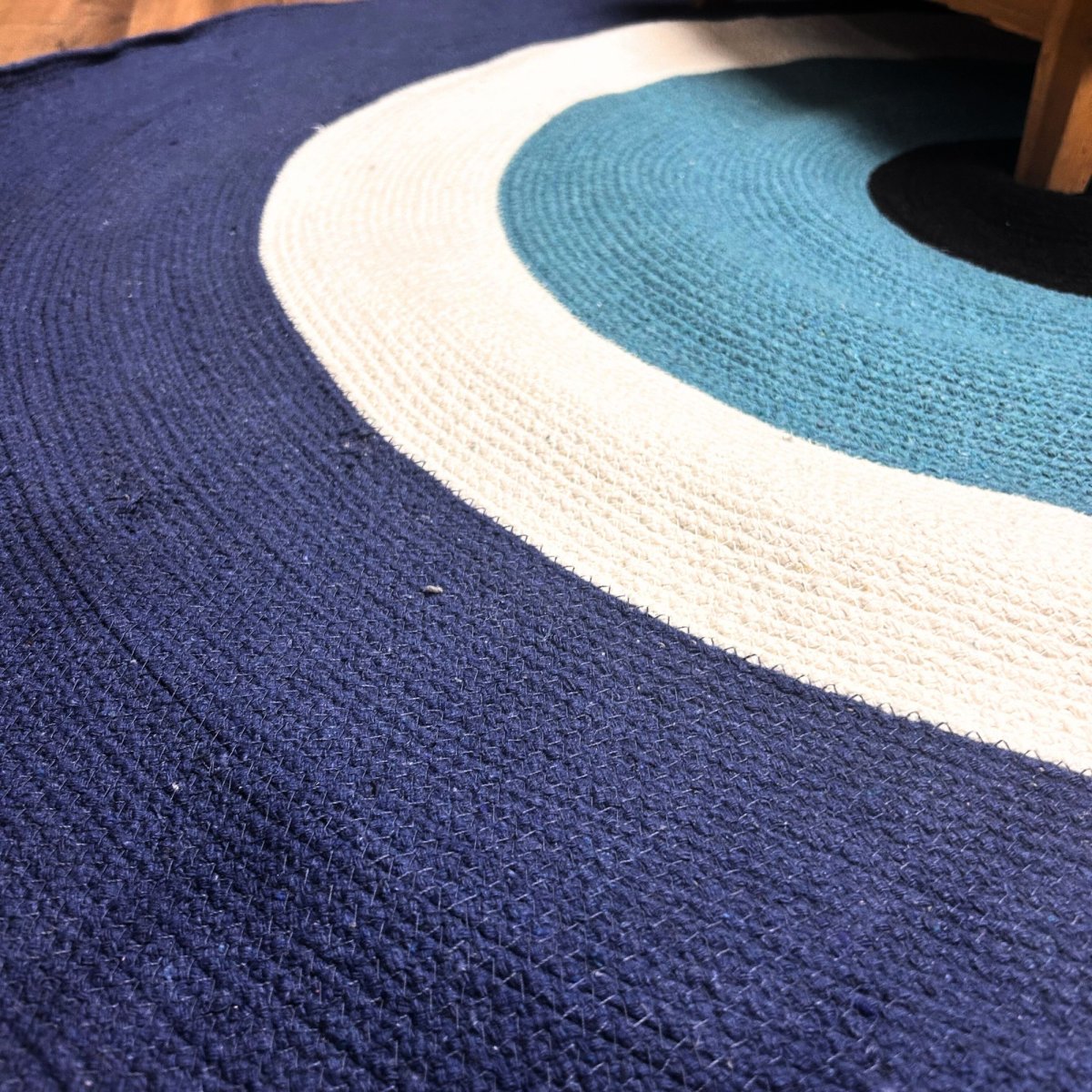 Tapete de corda de algodão com olho grego 120cm – Proteção e Estilo